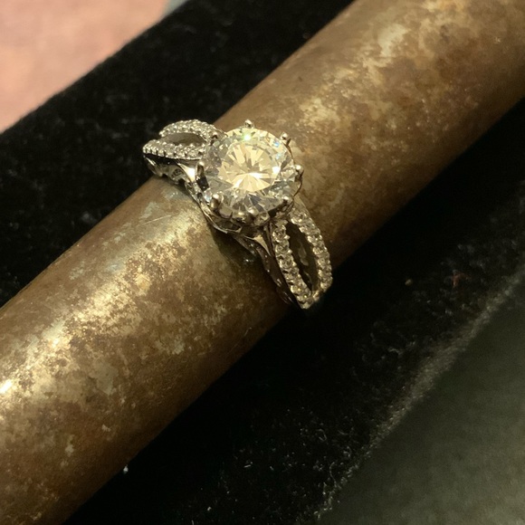 NWOT Solitaire Engagement Ring - JTV - Cubic Zirconia - 925 - Sz 7 - Picture 1 of 7